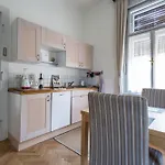 דירה Josephine - Authentic Hospitality Near
