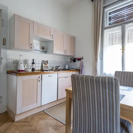 Apartma Josephine - Authentic Hospitality Near
