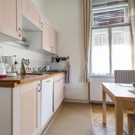 Apartman Josephine - Authentic Hospitality Near *