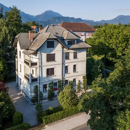 Apartamento Josephine - Authentic Hospitality Near *